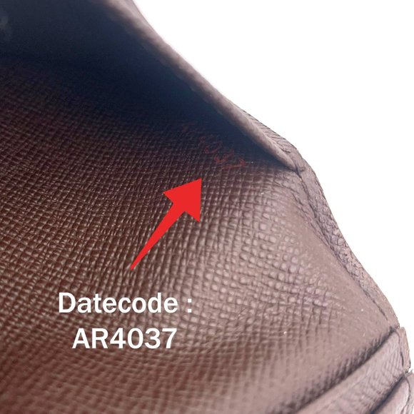 LV Cards organizer - Fair condition - Picture 16 of 16